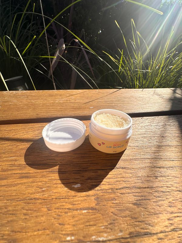 Lip scrub